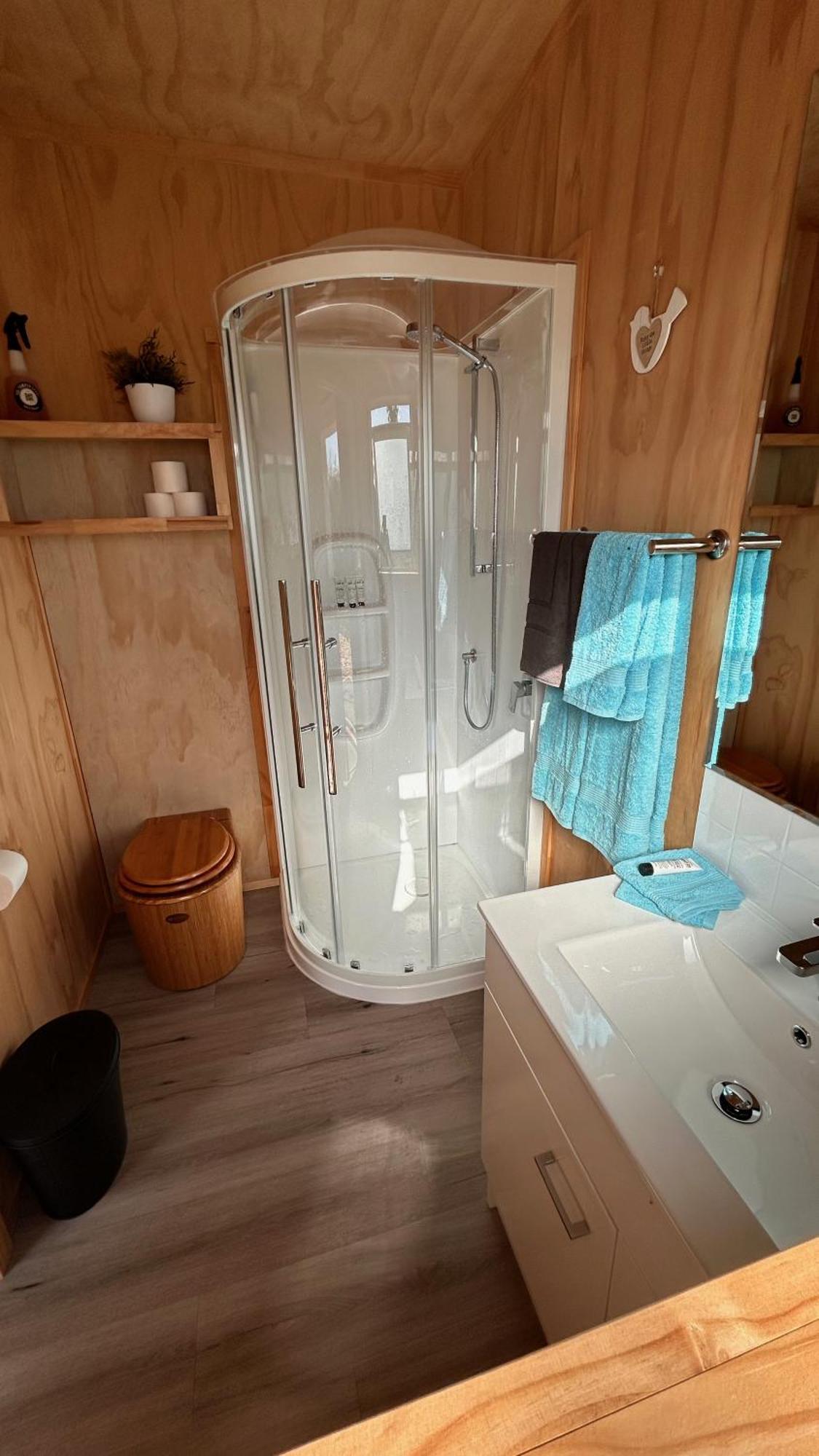 Cosy Tiny Container Cabin Carterton Exteriér fotografie
